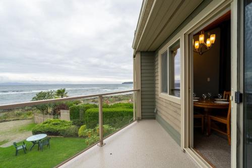 Shorewater Resort, Qualicum Beach in ควอลิคัม บีช (บริติช โคลัมเบีย)