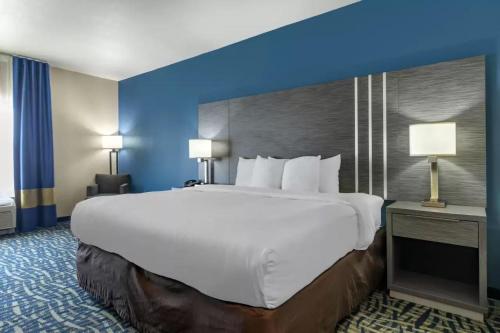 Comfort Inn & Suites Pauls Valley - City Lake - image 4