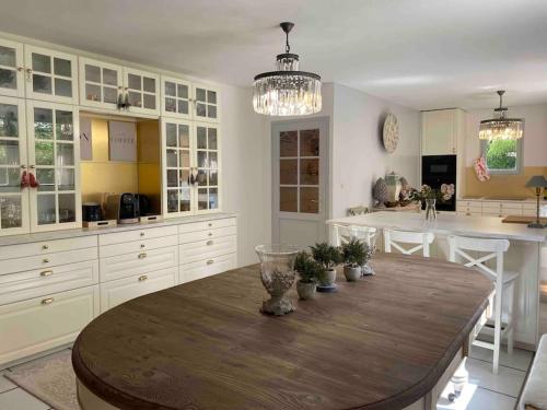 Maison Étoile - Explore Oisans, Fabulous house for 10 guests, Allemond (Maison Etoile - Explore Oisans, Fabulous house for 10 guests, Allemond) in Allemont
