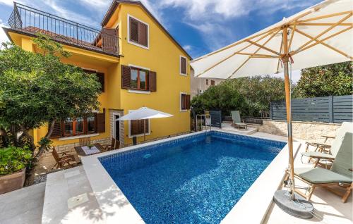 4 Bedroom Lovely Home In Selce