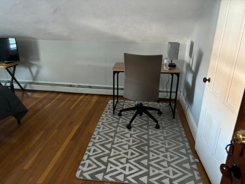 HomeStay Near Downtown Boston - Andrew Station Area in Boston, USA