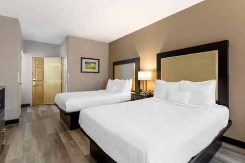 Best Western Plus Des Moines West Inn & Suites in Clive, USA