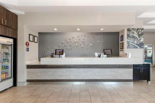 Best Western Plus Des Moines West Inn & Suites Best Western Plus Des Moines West Inn & Suites