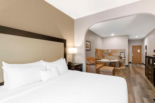 Best Western Plus Des Moines West Inn & Suites Best Western Plus Des Moines West Inn & Suites