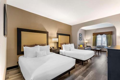 Best Western Plus Des Moines West Inn & Suites Best Western Plus Des Moines West Inn & Suites