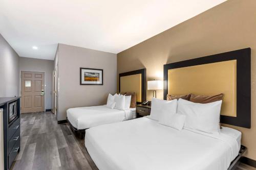 Best Western Plus Des Moines West Inn & Suites Best Western Plus Des Moines West Inn & Suites