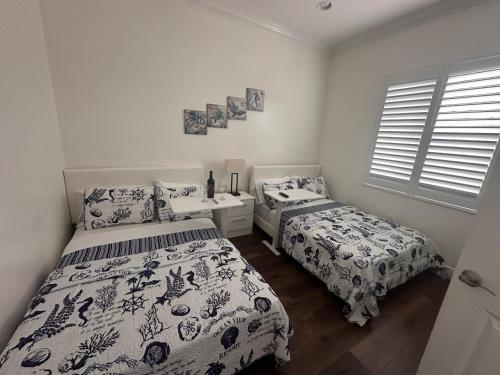 Paradise Pool House in Dania