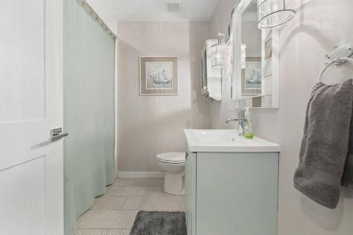 Beachside Gem and Heated Pool in Jacksonville Beach, USA
