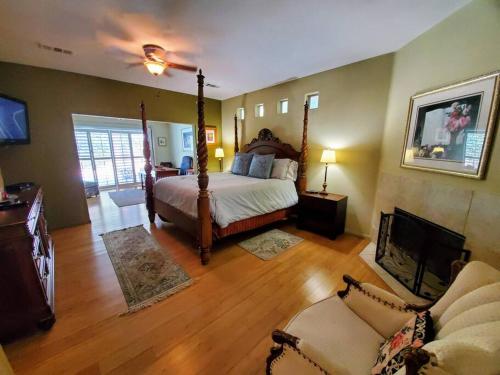 Luxury Villa, 10 min to Coachella, Walk to BNP in Bermuda Dunes, USA