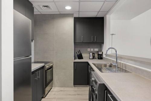 Full Sea View - Spacious & Newly Renovated Studio in JBR, Dubai (photo 8)