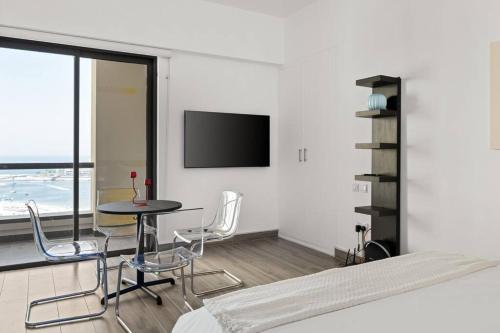 Full Sea View - Spacious & Newly Renovated Studio in JBR, Dubai (photo 10)