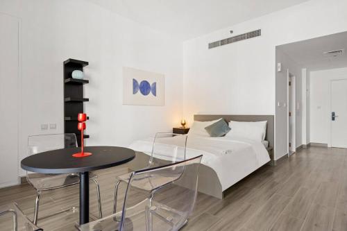 Full Sea View - Spacious & Newly Renovated Studio in JBR, Dubai (photo 6)
