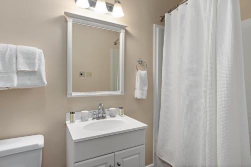 Timbers Lodge 58 with Wintergreen Advantage in Wintergreen, USA