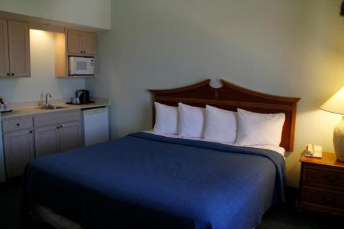 Cocoa Beach Suites Hotel in Cocoa Beach, USA
