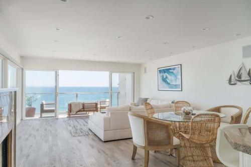 Stunning Ocean Front Malibu Home in Malibu, USA