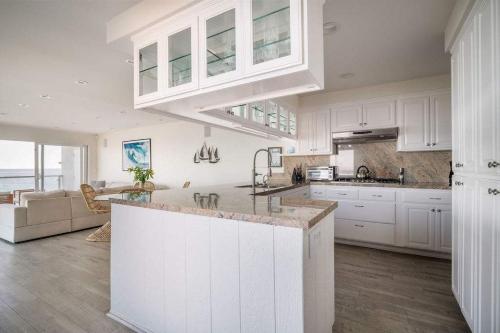 Stunning Ocean Front Malibu Home in Malibu, USA