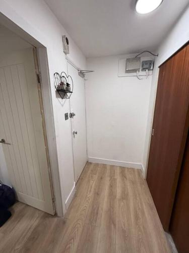 Modern 1 BR - 5 min walk from Princess Street EB1, Edynburg (zdjęcie 8)
