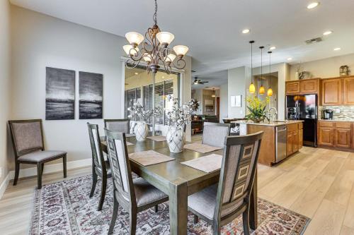 Anthem Oasis with Pool, Hot Tub and Golf Course View in แอนเทม