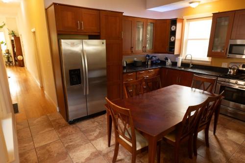 2 bedroom Boston condo in Jamaica Plain with parking detail