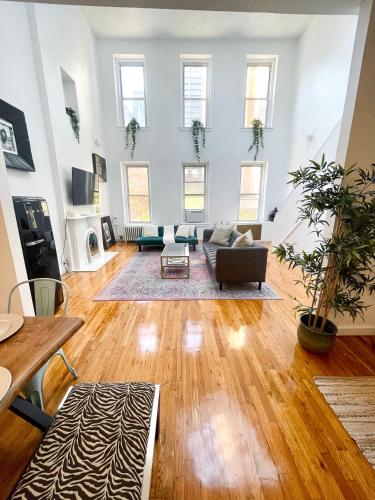 Gorgeous Extra Spacious Duplex Penthouse in New York, USA