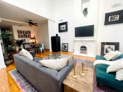 Gorgeous Extra Spacious Duplex Penthouse in New York, USA