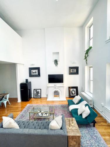 Gorgeous Extra Spacious Duplex Penthouse in New York, USA