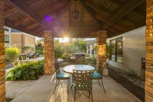Staybridge Suites Middleton/Madison-West an IHG Hotel - image 17
