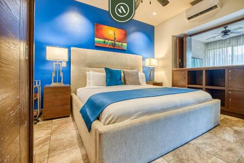 1 BR Condo - Amazing Sunsets Froom the Roof - Pool in Puerto Vallarta, Mexico