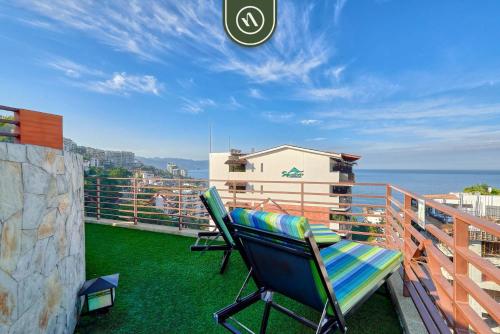 1 BR Condo - Amazing Sunsets Froom the Roof - Pool in Puerto Vallarta, Mexico