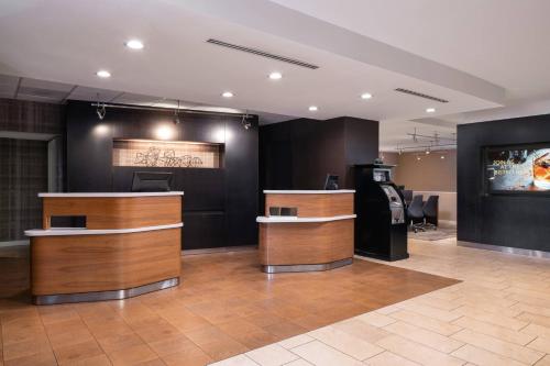 Courtyard by Marriott Las Vegas Convention Center - image 11