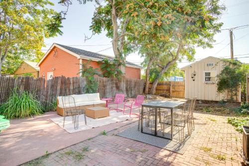 1 Mi to Downtown, Walkable Home in Denver with Yard in Denver, USA