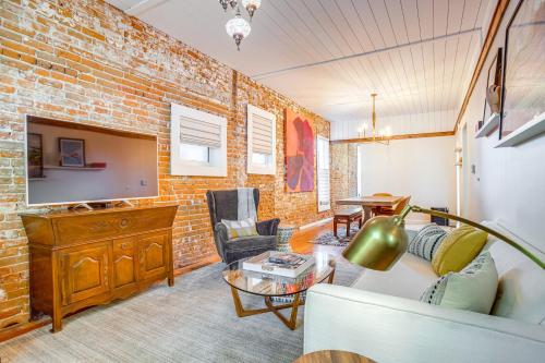 1 Mi to Downtown, Walkable Home in Denver with Yard in Denver, USA