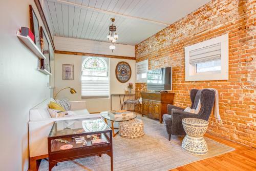 1 Mi to Downtown, Walkable Home in Denver with Yard in Denver, USA