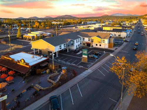 Gateway Hotel near Grand Canyon - image 13