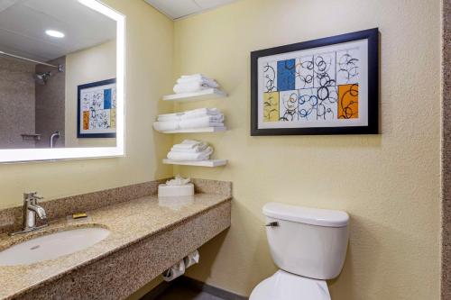 Best Western Plus North Shore Hotel - image 6