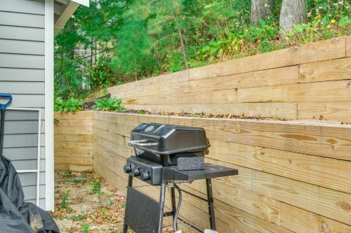Waterfront Cape Cod Cottage on Peters Pond Waterfront Cape Cod Cottage on Peters Pond