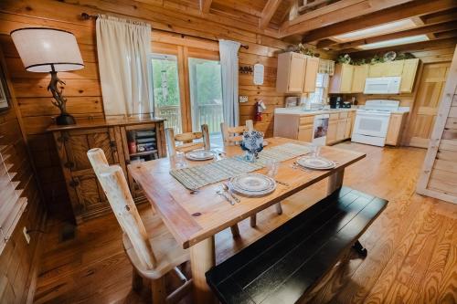 A Dream Come True cabin near Gatlinburg-Pigeon Forge Airport