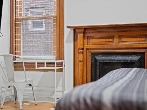 Oakland, Pittsburgh !D Modern and Stylish Private Bedroom with Shared Bathroom in Pittsburgh, USA