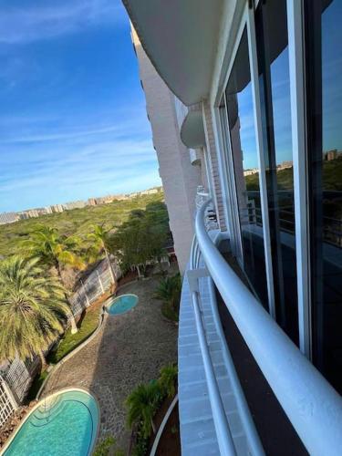 Balcony/terrace, Elegante Apartamento en Costa Azul, con Agua 24H in Pampatar