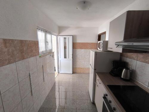 Two-Bedroom Apartment with Terrace image 4