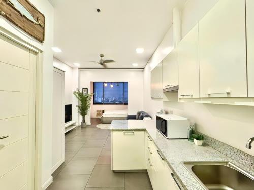 Voss Condominium, Manila