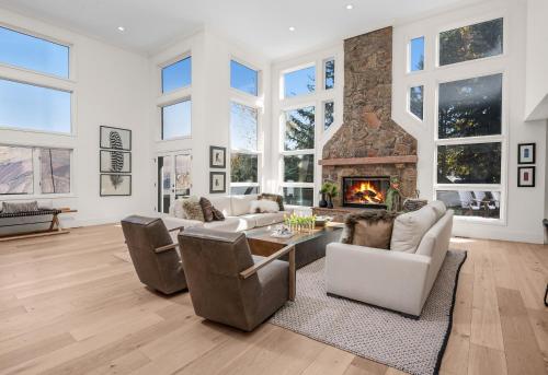 285 Holden Rd, home in Beaver Creek, USA