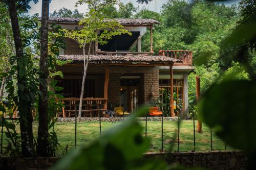 . CASA RAÍZ RÍO ANCHO