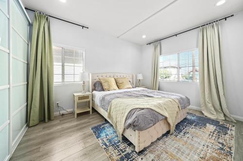 Great Location Oasis w Huge Backyard Near DTLA ,USC ,Ktown, Los Angeles (fotografie 10)