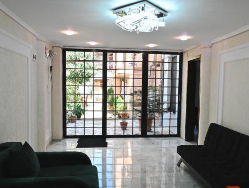 JERUSALEM HOTEL מלון KUTAISi – Kutaisi, KY