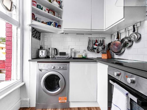 Picture of Pass The Keys Lovely Flat Near Belsize Park, North Central London