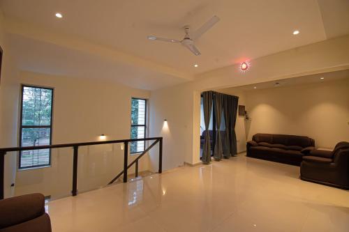 Iekārtas, Mizzle Exotica Lonavala in Malavli