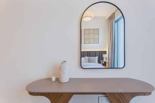 65th Floor - 3 BR Apartment with best Opera Fountain & Burj Khalifa View - Downtown Dubai - Forte Tower by Stayfinity - image 2