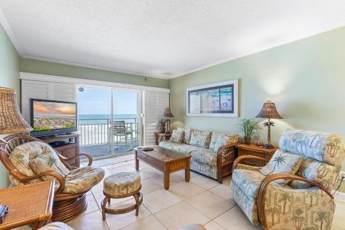 Sea Coast Gardens III 203 in New Smyrna Beach, USA