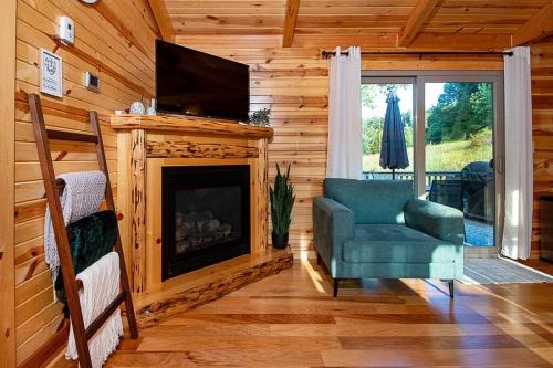 Whispering Pines in Logan, USA